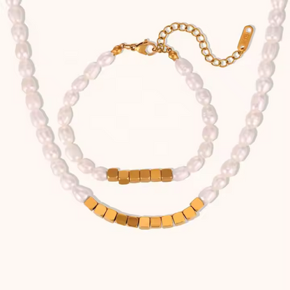 Pearl Choker with Gold beads