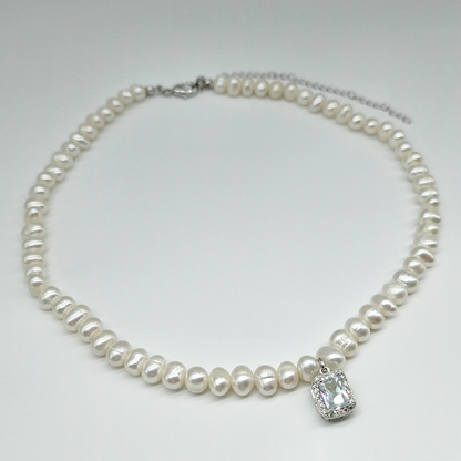 Pearl Choker with Square Pendant