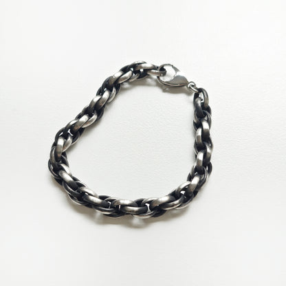 Rustic Edge Chain Bracelet