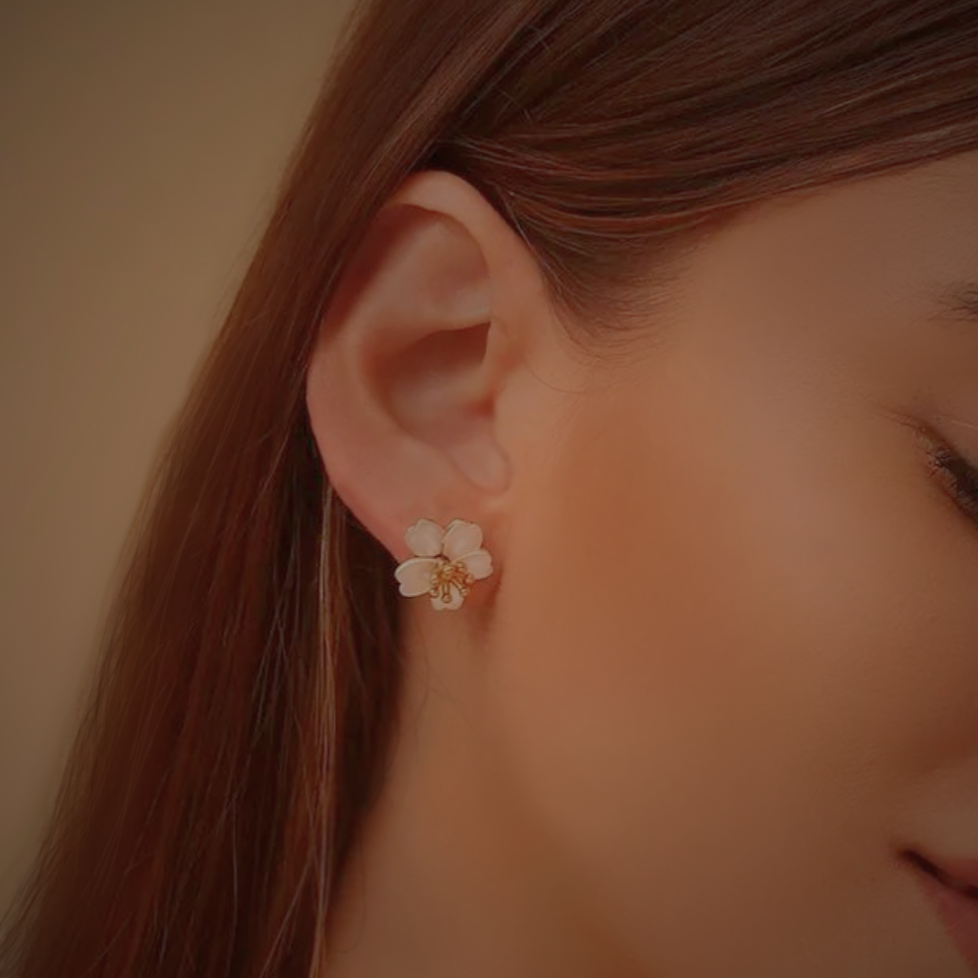 Daisy Pearl Earrings