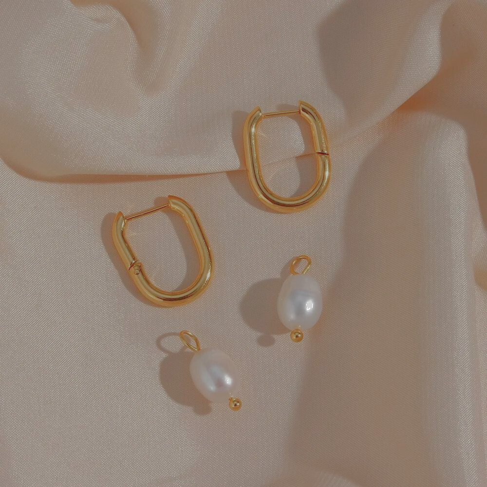 Minimalist Hoop Pearl Earrings